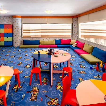 Vuni Palace Beachfront & & Casino *